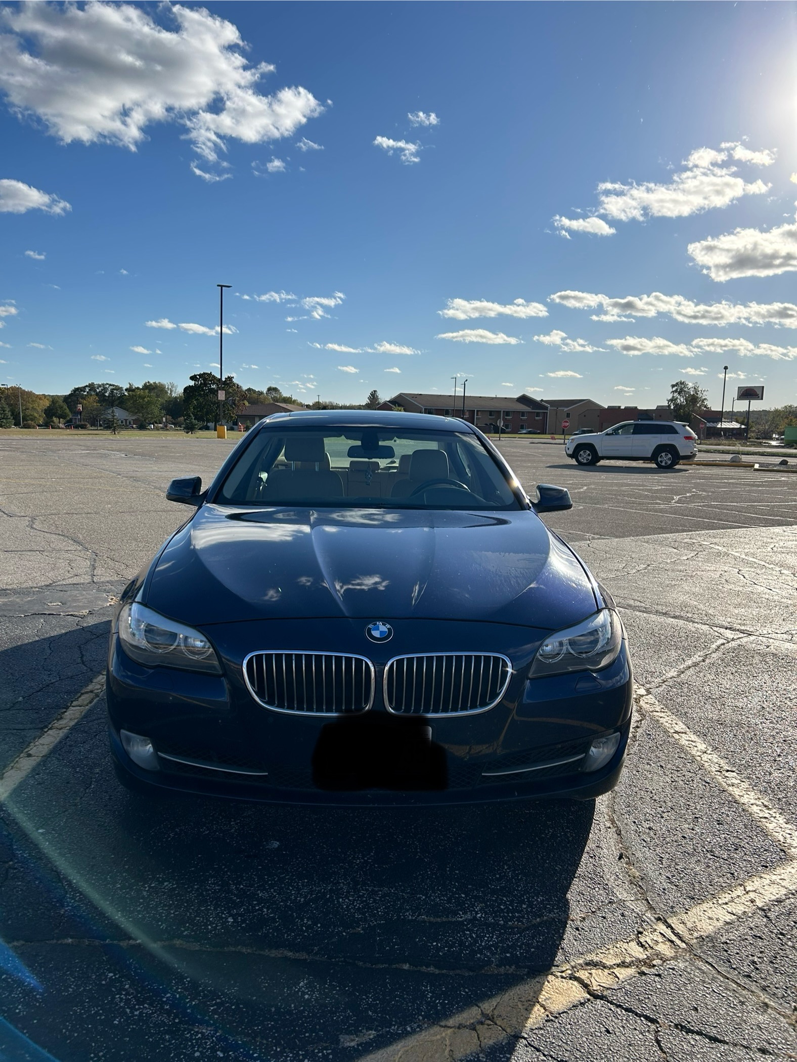 Used 2012 BMW 528i xDrive Sedan AWD/4WD image 1