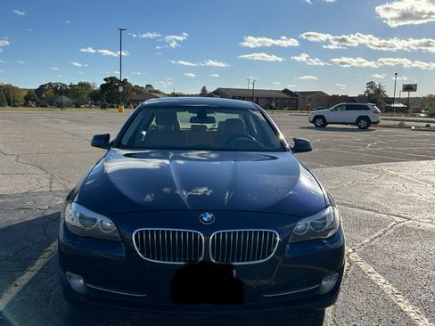 Used 2012 BMW 528i xDrive Sedan AWD/4WD image 1
