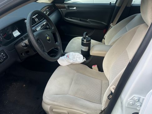 Used 2016 Chevrolet Impala LT image 10