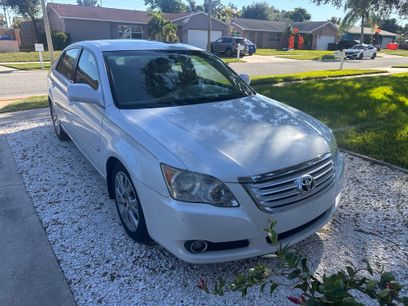 Used 2010 Toyota Avalon XLS