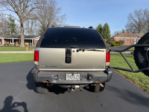 Used 2000 Chevrolet Blazer LS w/ LS Preferred Equipment Group image 8