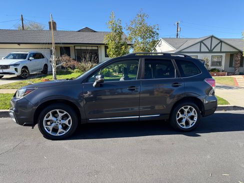 Used 2018 Subaru Forester 2.5i Touring w/ Popular Package #3B image 5