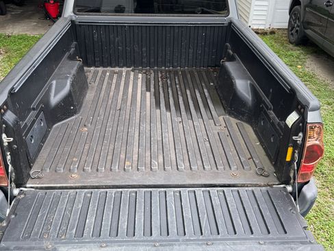 Used 2015 Toyota Tacoma PreRunner RWD image 9