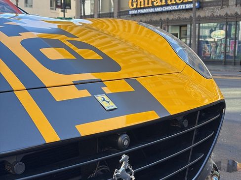 Used 2015 Ferrari California T image 6