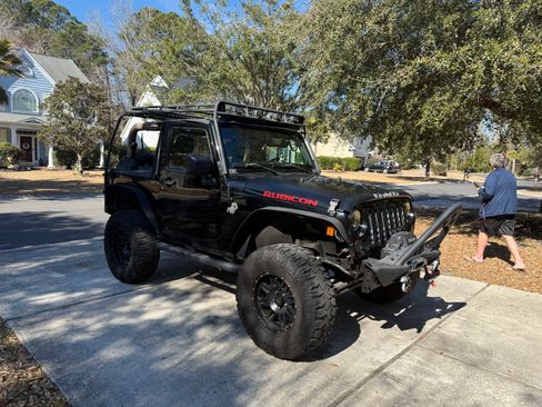 Used 2011 Jeep Wrangler Rubicon w/ Dual Top Group image 8