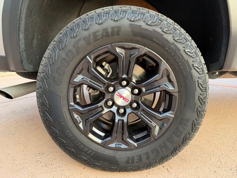 Used 2024 GMC Canyon Elevation w/ Trailering Package RWD image 18