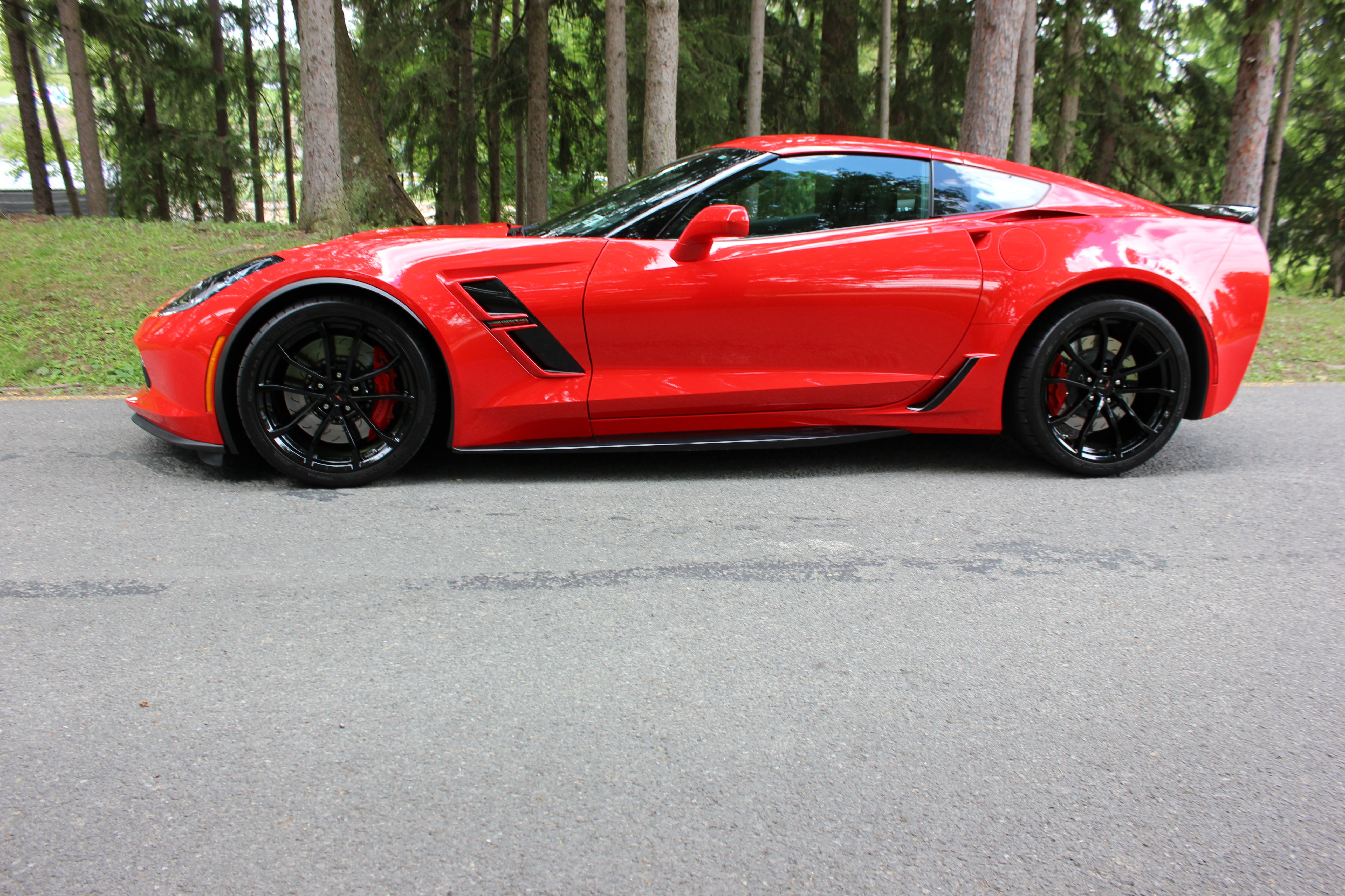 Used 2019 Chevrolet Corvette Grand Sport w/ Battery Protection Package RWD image 11