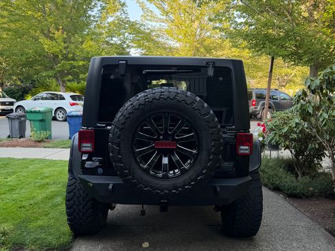 Used 2017 Jeep Wrangler Unlimited Sport w/ Quick Order Package 24S AWD/4WD image 16