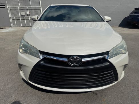 Used 2016 Toyota Camry LE image 2