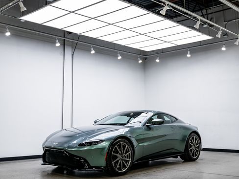 Used 2020 Aston Martin V8 Vantage Coupe RWD image 1