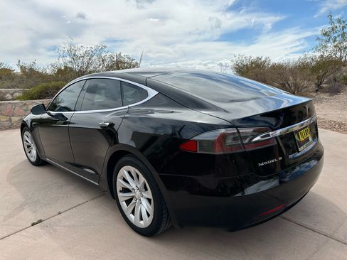 Used 2017 Tesla Model S 75 image 11