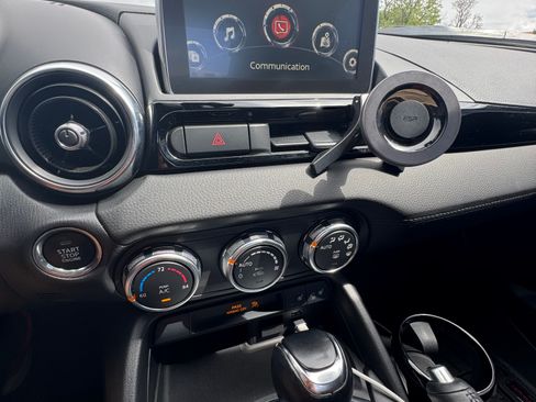 Used 2020 FIAT 124 Spider Lusso w/ Convenience Group RWD image 14