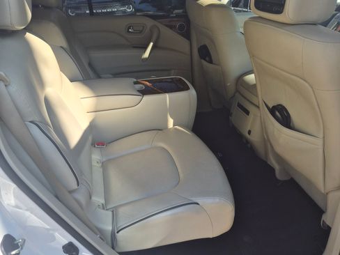 Used 2019 INFINITI QX80 Luxe w/ All-Season Package image 13