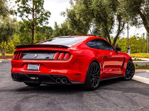 Used 2017 Ford Mustang Shelby GT350 w/ Electronics Package image 30