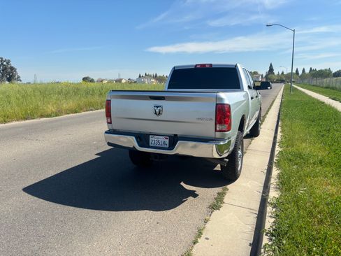 Used 2018 RAM 2500 Tradesman w/ Chrome Appearance Group image 9