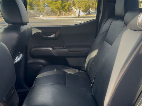 Used 2021 Toyota Tacoma TRD Sport w/ TRD Premium Sport Package image 19