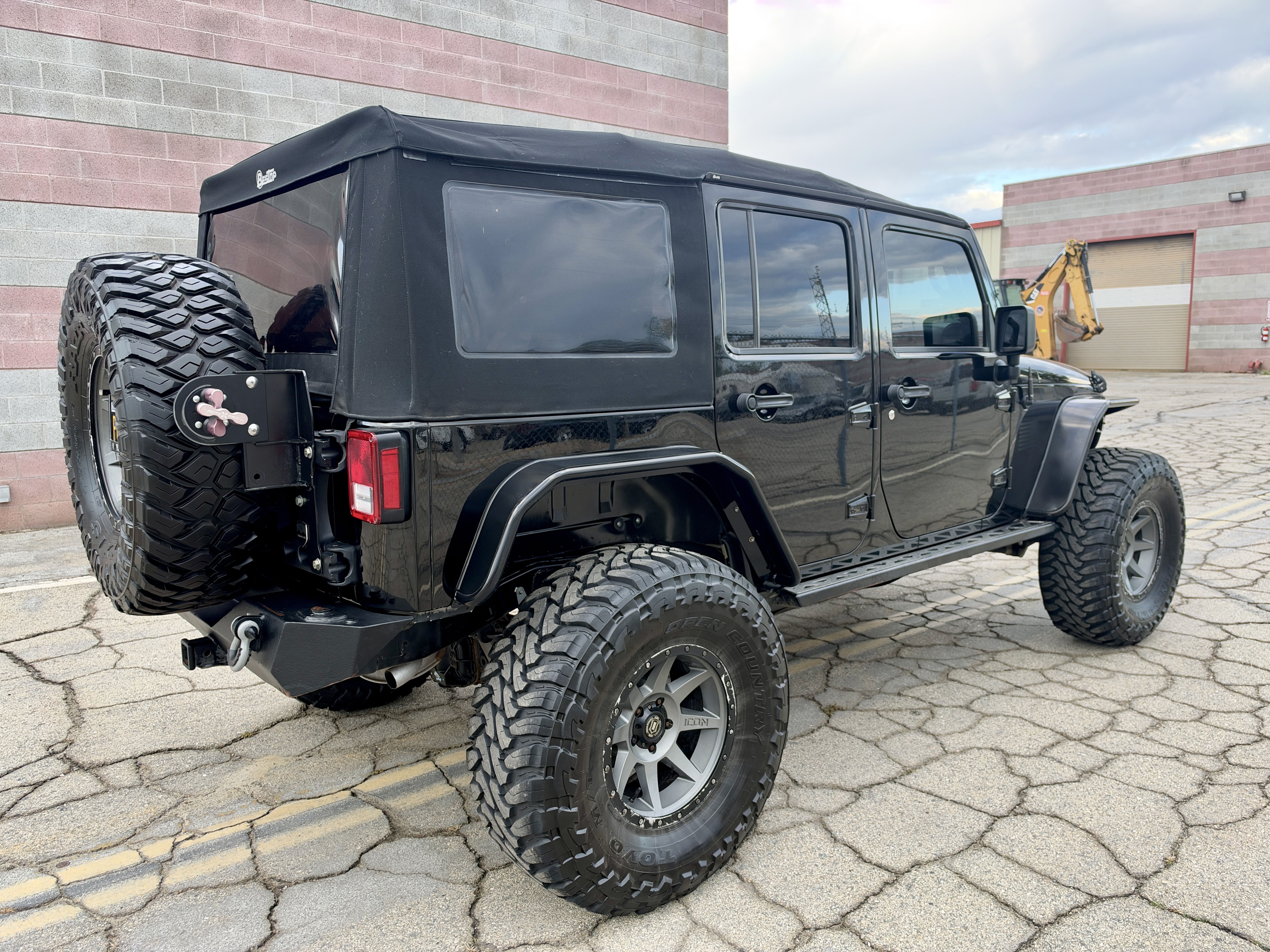 Used 2018 Jeep Wrangler Unlimited Sport S AWD/4WD image 8