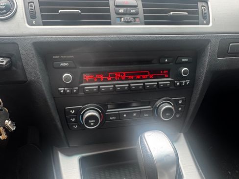 Used 2011 BMW 328i Sedan RWD image 9