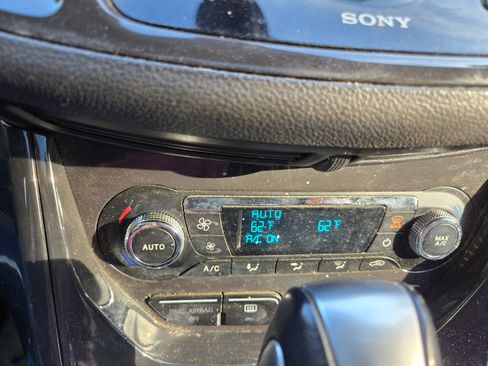 Used 2014 Ford Escape Titanium image 17