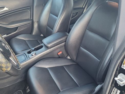 Used 2014 Mercedes-Benz CLA 250 4MATIC image 16