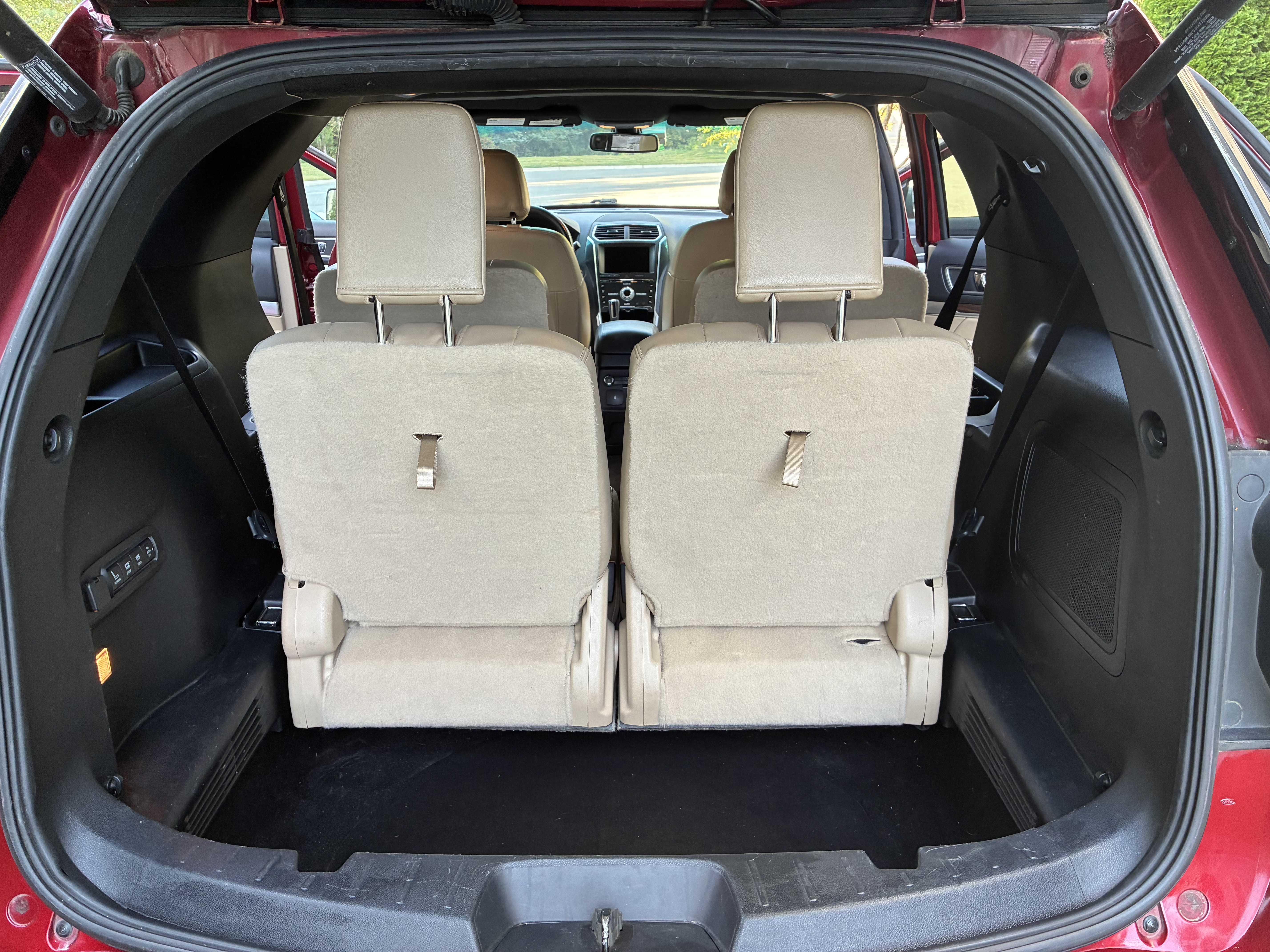 Used 2017 Ford Explorer Limited w/ Equipment Group 301A AWD/4WD image 15