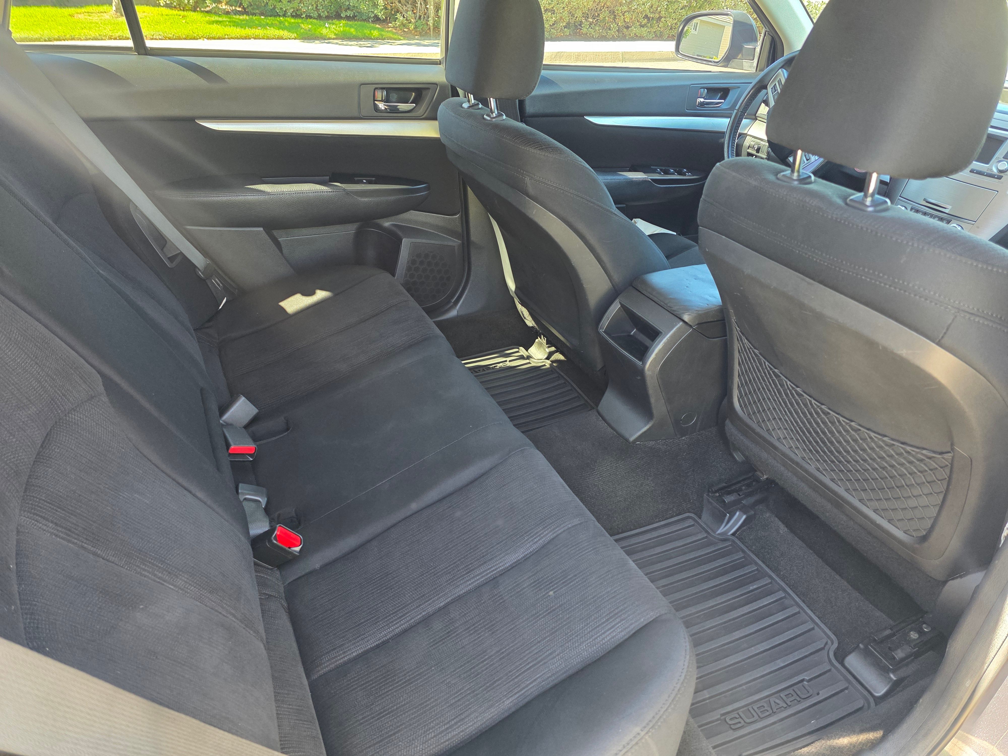 Used 2014 Subaru Outback 2.5i Premium AWD/4WD image 11