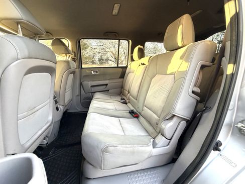 Used 2015 Honda Pilot LX image 12