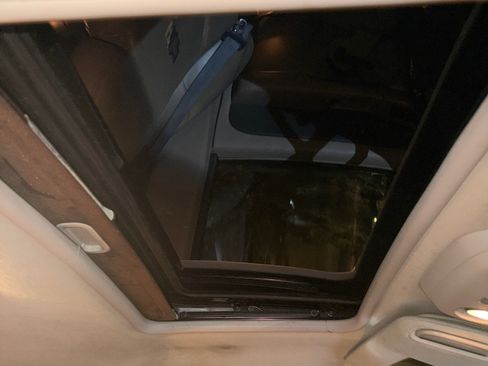 Used 2002 Chevrolet Avalanche 2WD image 19