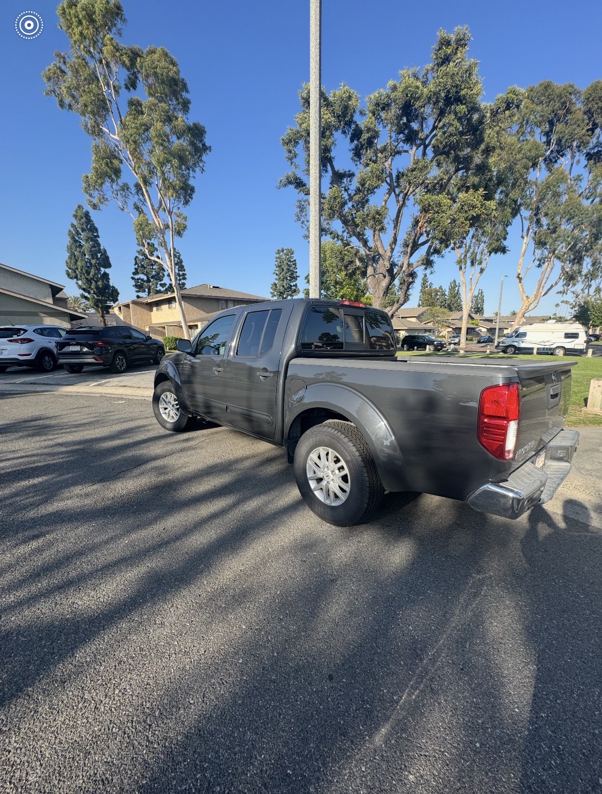 Used 2014 Nissan Frontier SV w/ SV Value Truck Package RWD image 1