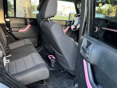 Used 2012 Jeep Wrangler Unlimited Sport image 5