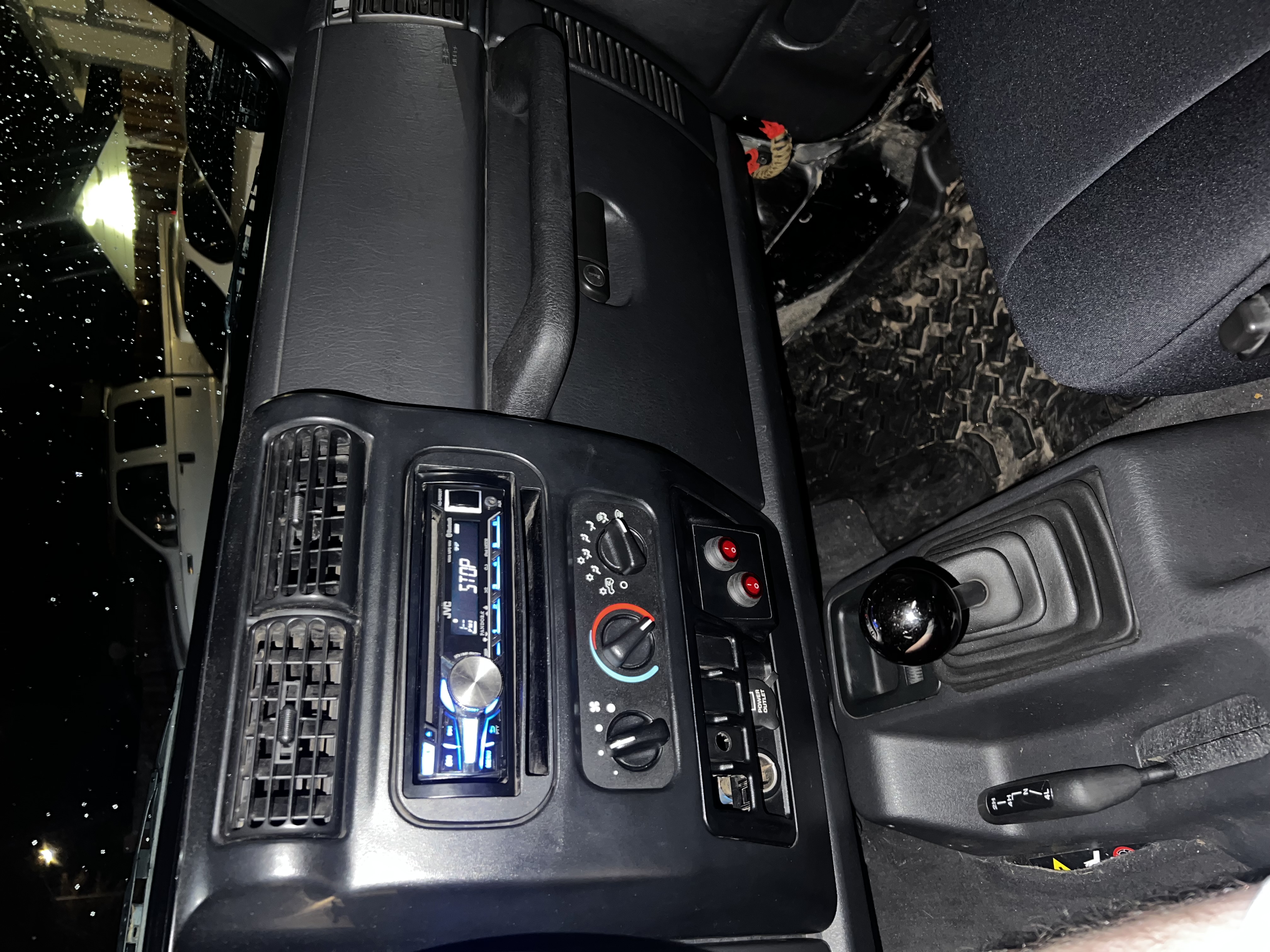 Used 2004 Jeep Wrangler X w/ Wheel Plus Group AWD/4WD image 8