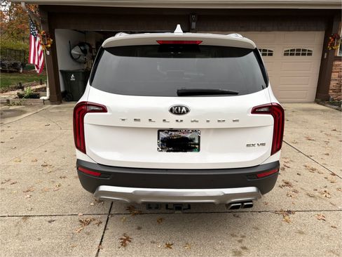 Used 2021 Kia Telluride EX w/ EX Premium Package image 6