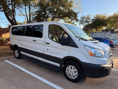 Used 2019 Ford Transit 350 XLT image 4