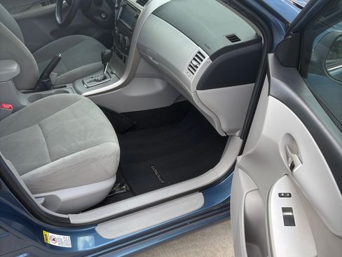 Used 2013 Toyota Corolla L image 8