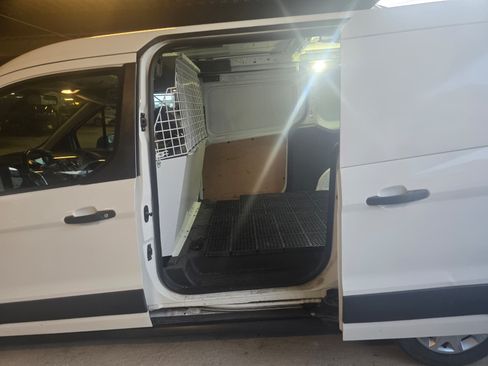 Used 2018 Ford Transit Connect XL FWD image 5
