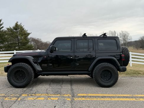 Used 2021 Jeep Wrangler Unlimited Rubicon image 2