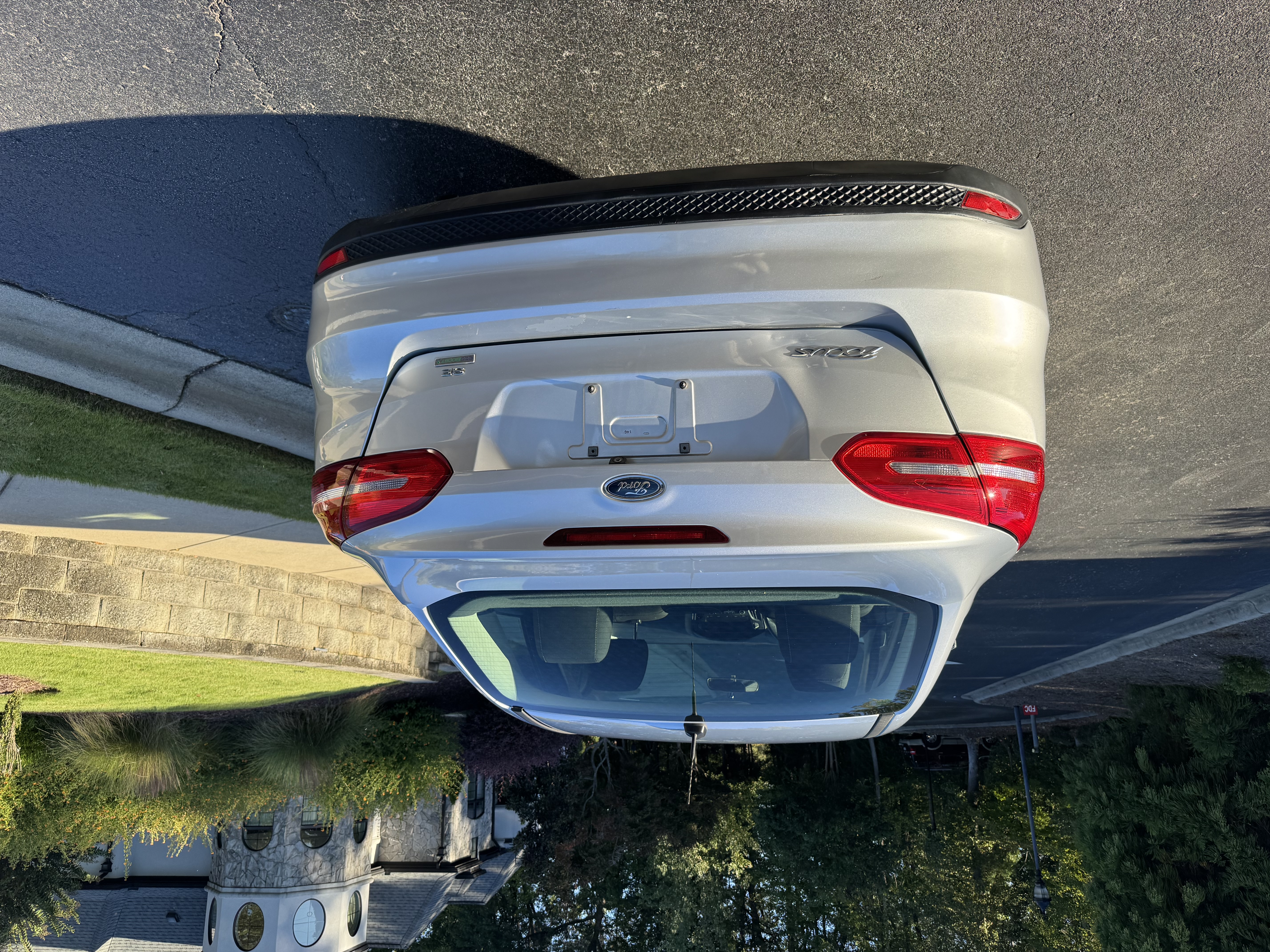 Used 2018 Ford Focus SE w/ SE Appearance Package FWD image 5