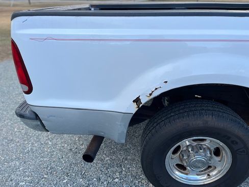 Used 2004 Ford F250 Lariat image 13