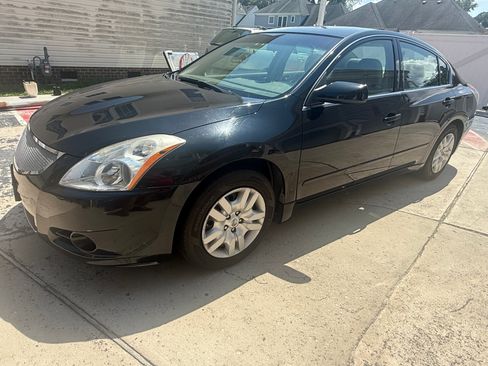 Used 2012 Nissan Altima 2.5 S FWD image 1