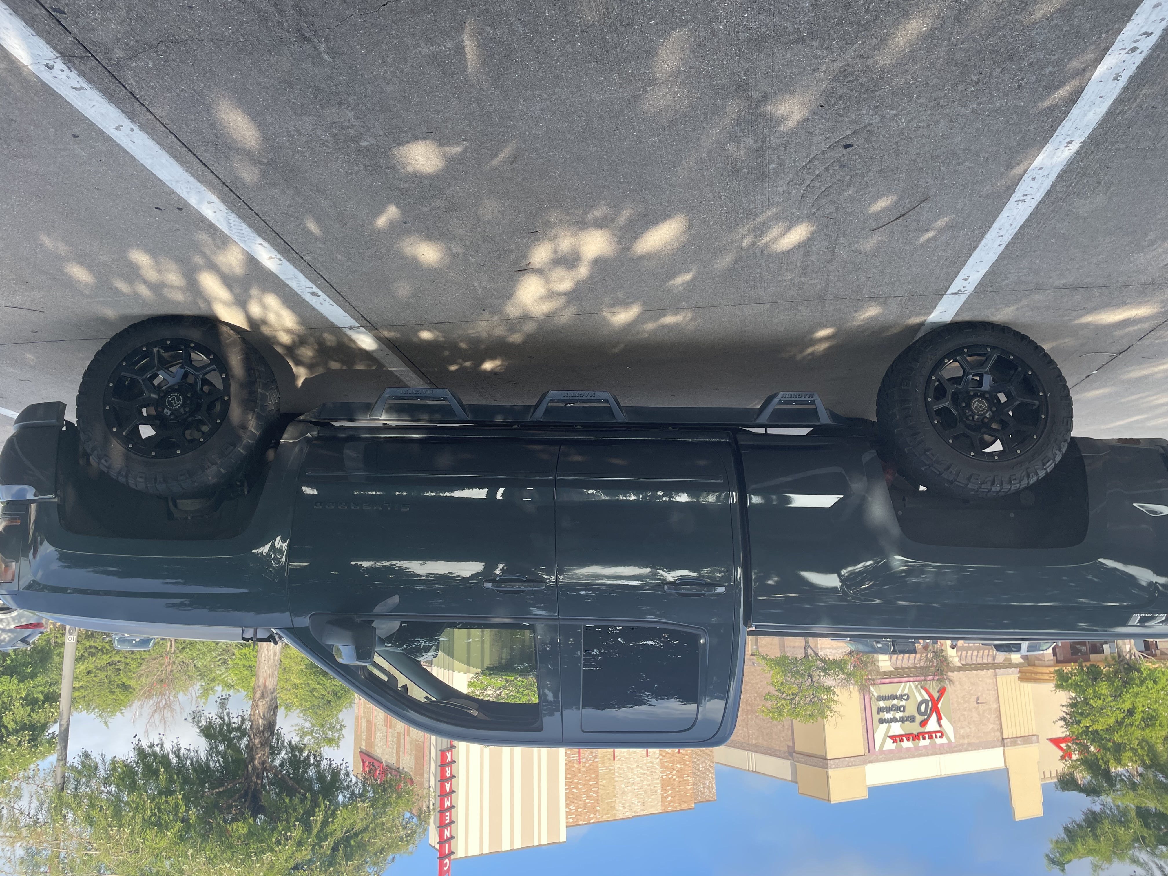 Used 2018 Chevrolet Silverado 1500 LT w/ All Star Edition AWD/4WD image 4