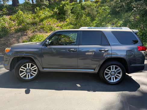 Used 2011 Toyota 4Runner Limited RWD image 1