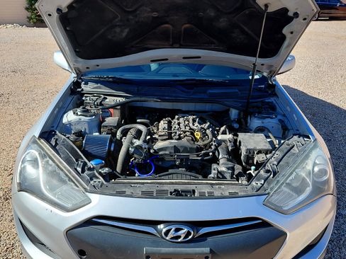 Used 2013 Hyundai Genesis 2.0T image 12