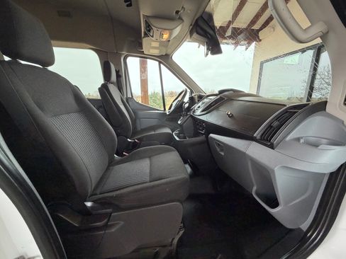 Used 2018 Ford Transit 350 XLT image 14