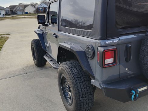 Used 2020 Jeep Wrangler Sport image 4