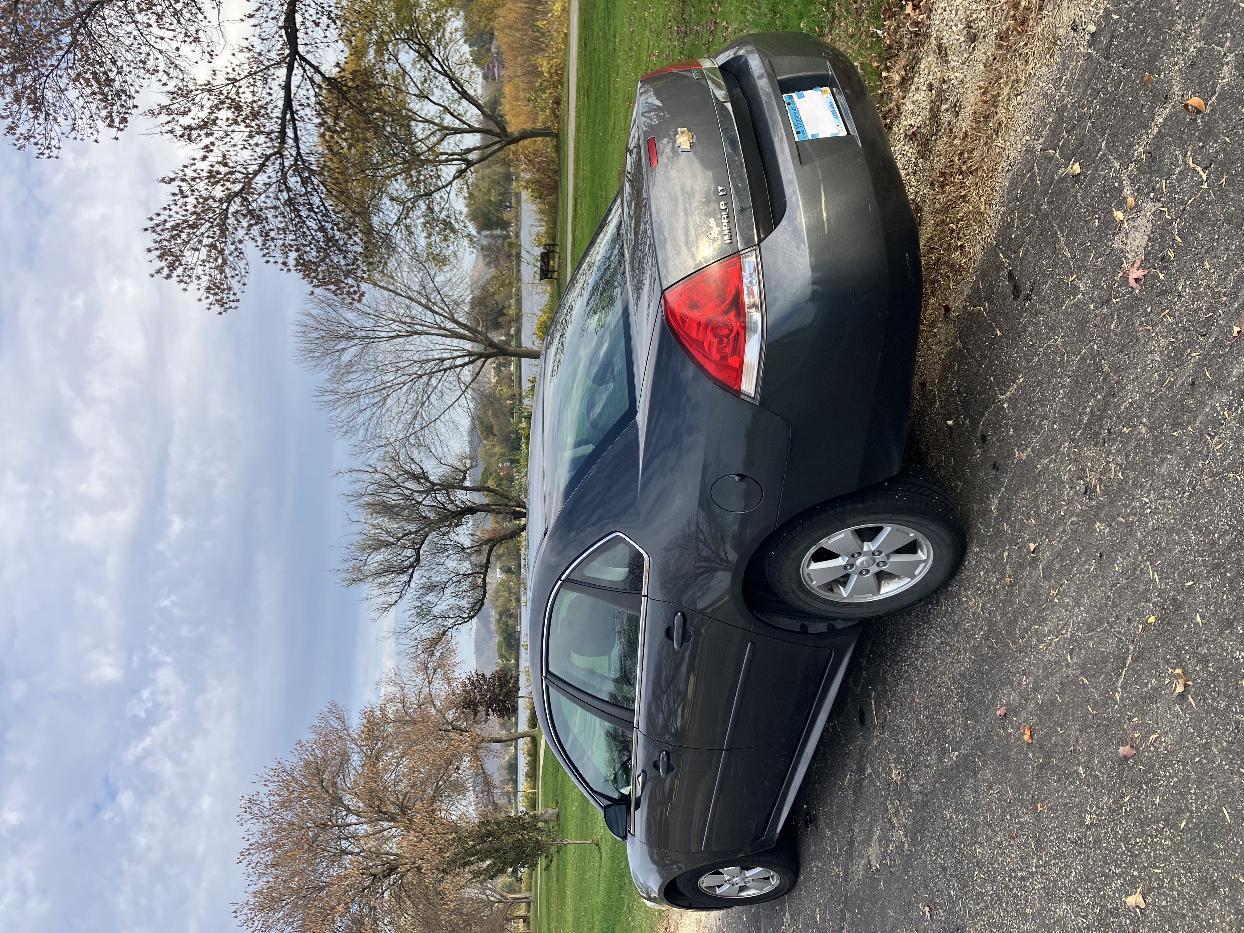 Used 2011 Chevrolet Impala LT FWD image 5