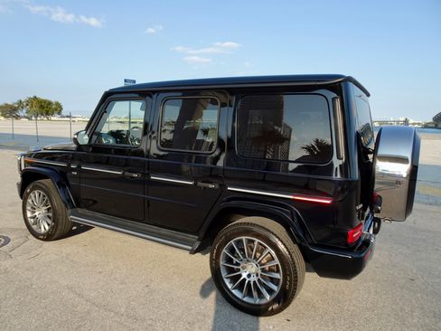 Used 2023 Mercedes-Benz G 550 image 2