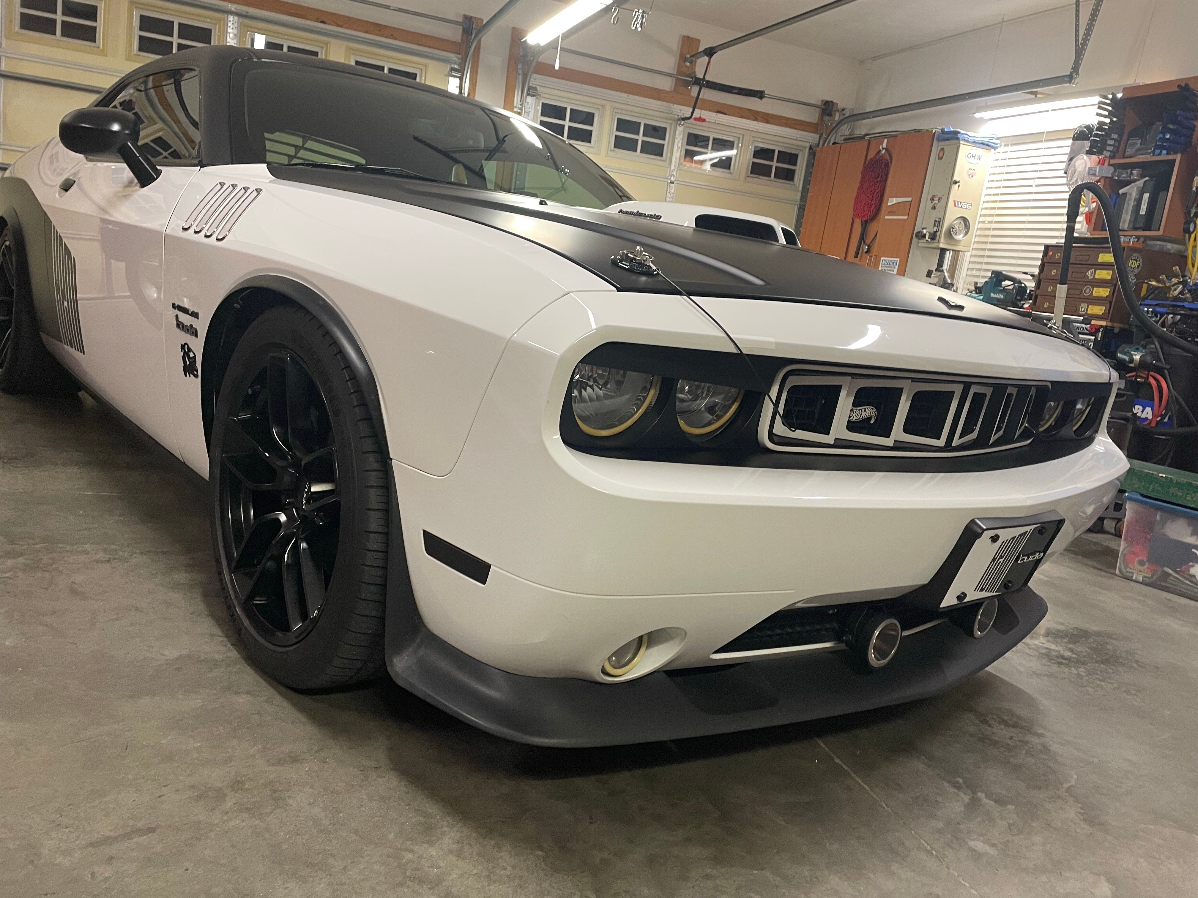 Used 2011 Dodge Challenger R/T RWD image 20