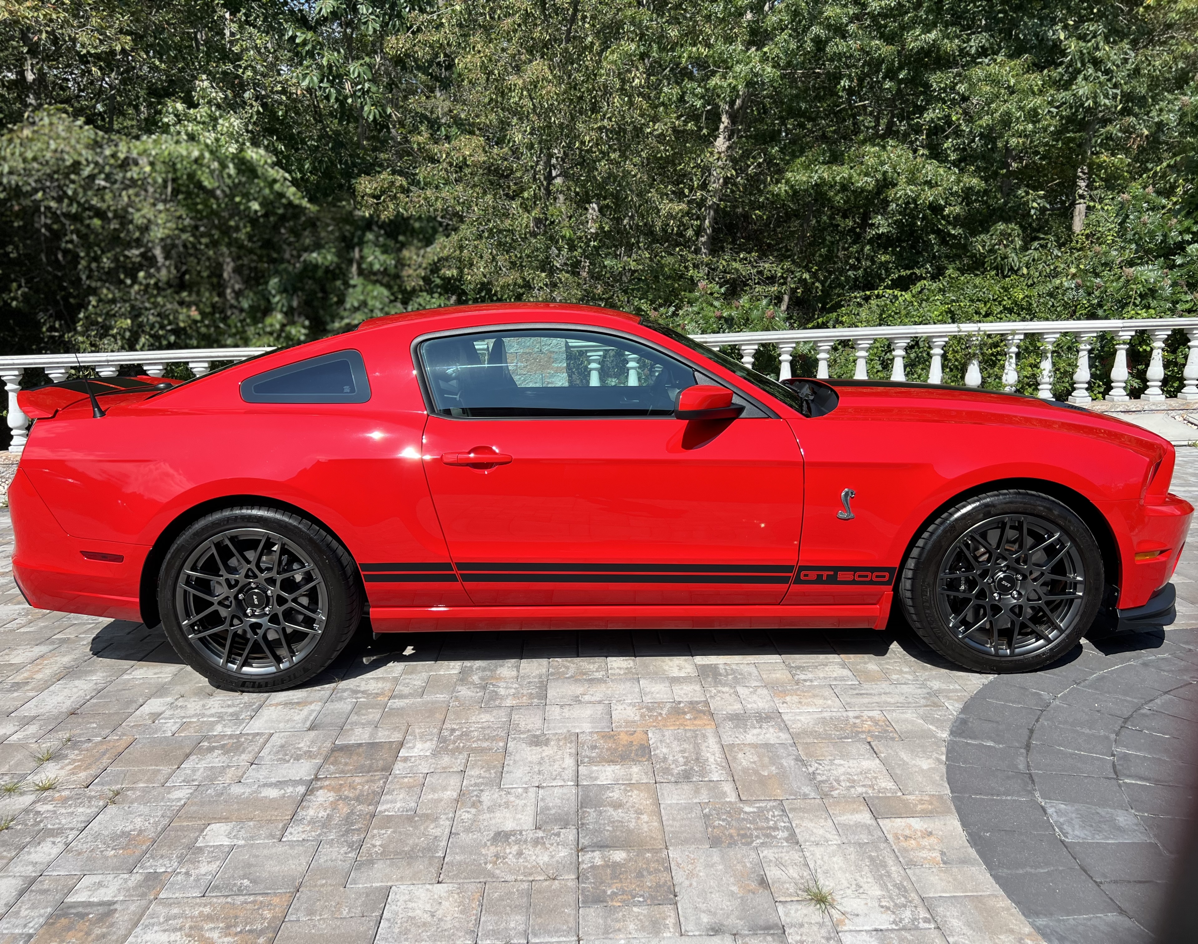 Used 2014 Ford Mustang Shelby GT500 w/ Equipment Group 821A RWD image 10