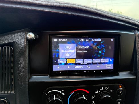 Used 2005 Dodge Ram 3500 Truck SLT w/ Quad Cab Big Horn Value Group image 12