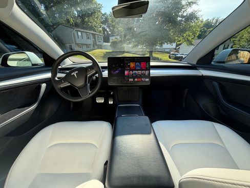 Used 2022 Tesla Model 3 Long Range AWD/4WD image 13
